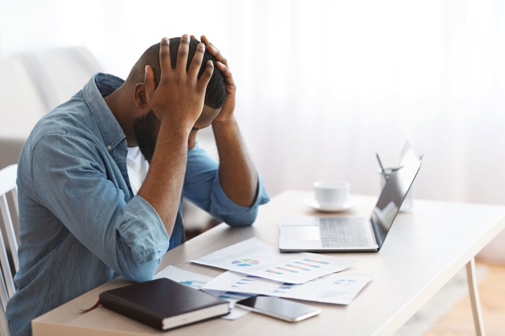 12 Early Warning Signs of Caregiver Burnout You Should Not Ignore